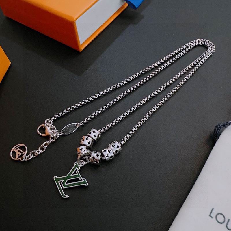LV Necklace 03lyr386